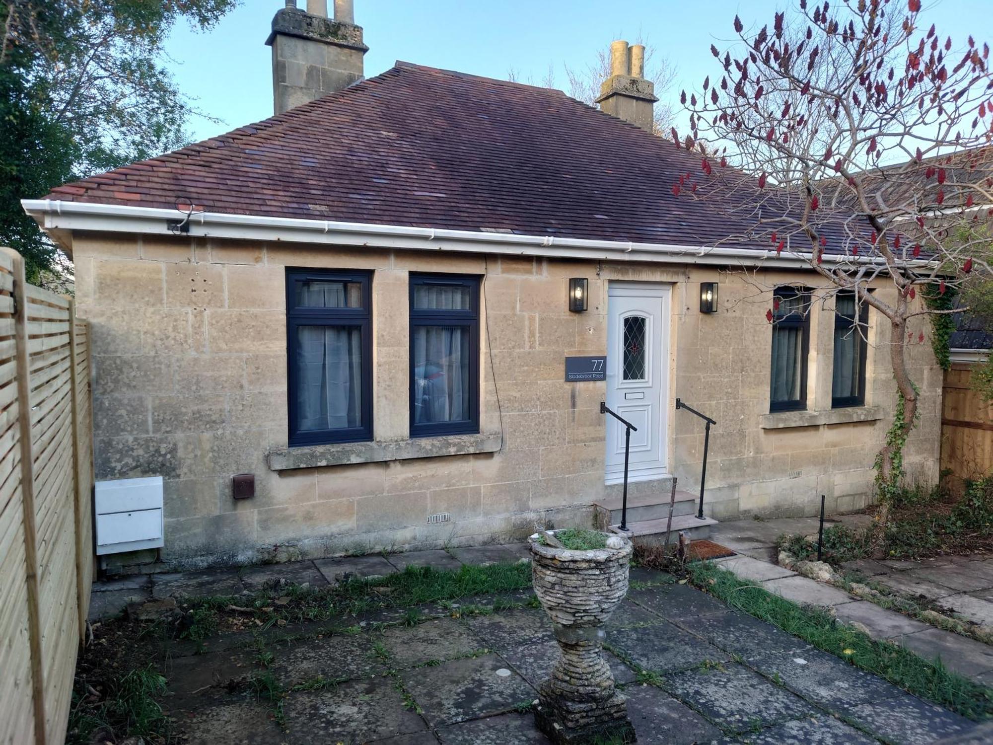Newly Renovated 2-Bed Bungalow Μπαθ Εξωτερικό φωτογραφία